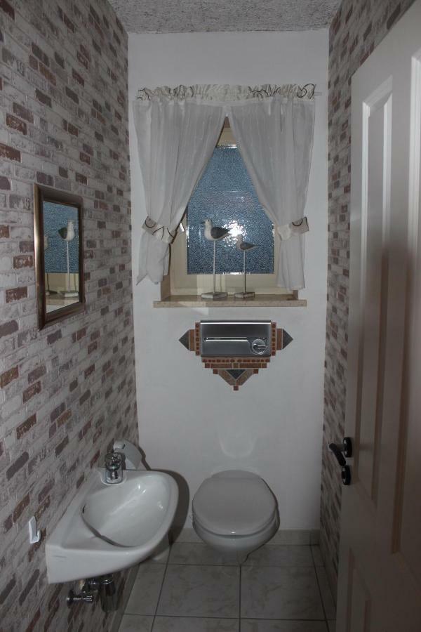 Hage Haus Abbi, Ferienwohnung Mit Schwimmbad מראה חיצוני תמונה