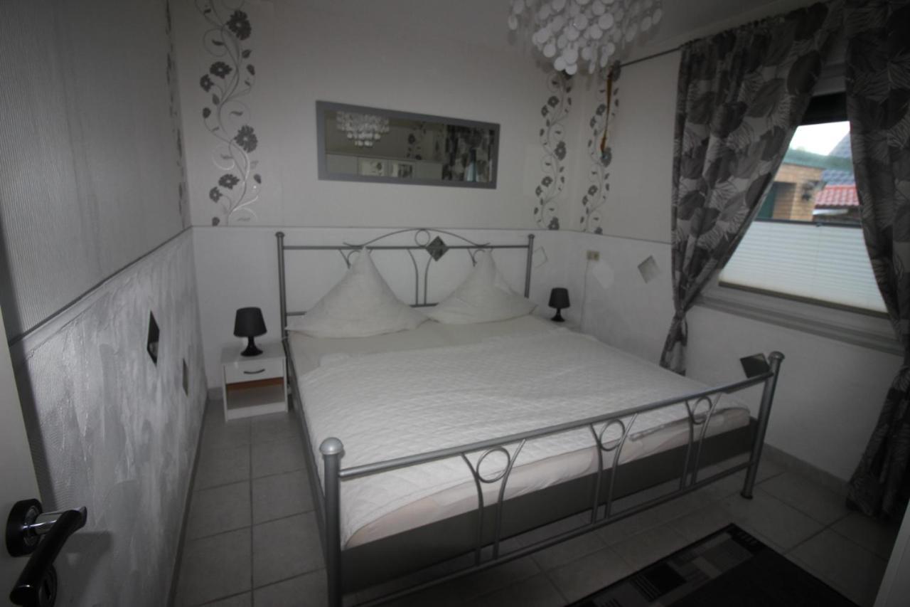Hage Haus Abbi, Ferienwohnung Mit Schwimmbad מראה חיצוני תמונה